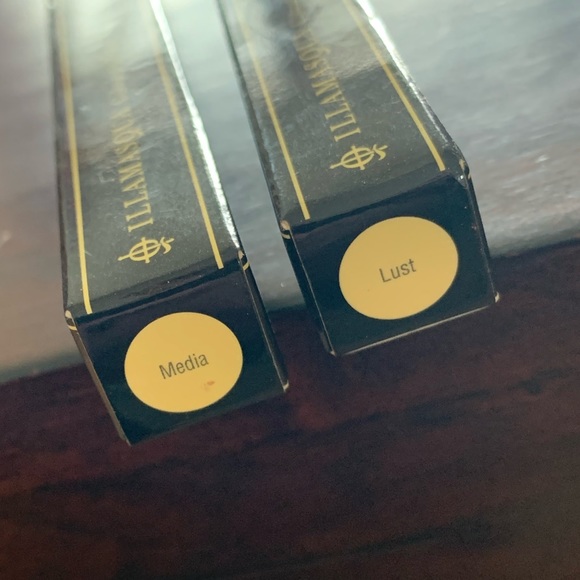 Lip Liner in Media & Lust - Picture 3 of 3